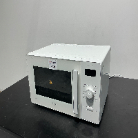 Whirlpool Jet Defrost Microwave image 1